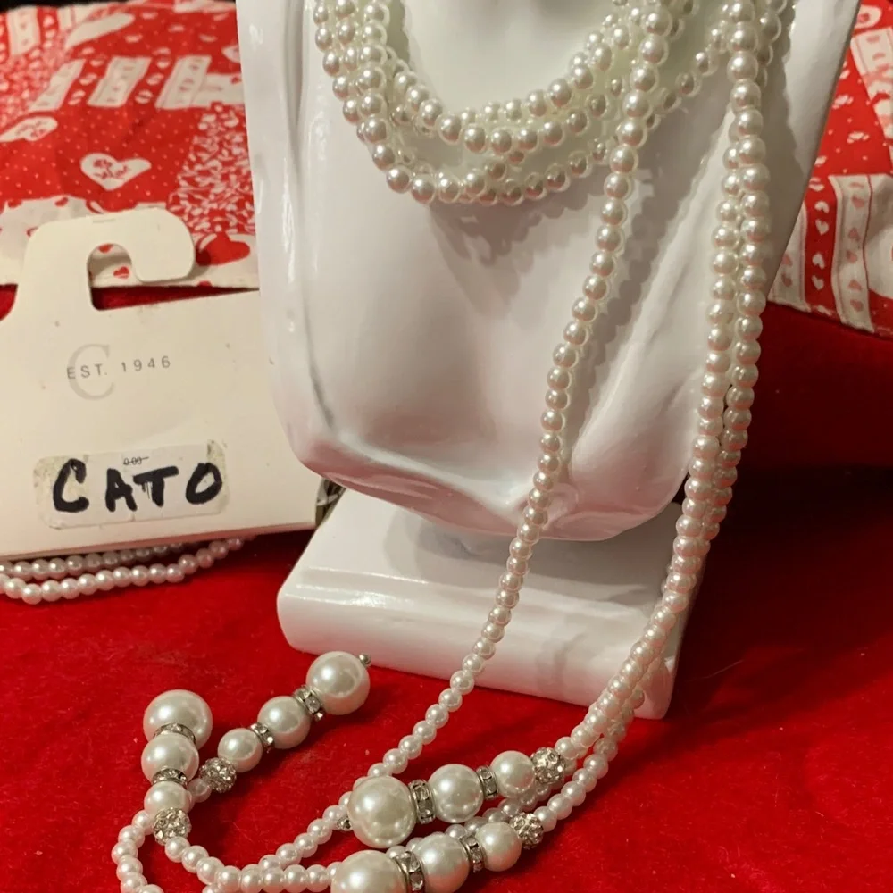 Cato Classic White Faux Pearl Necklace Singed NWT - Picture 2 of 5